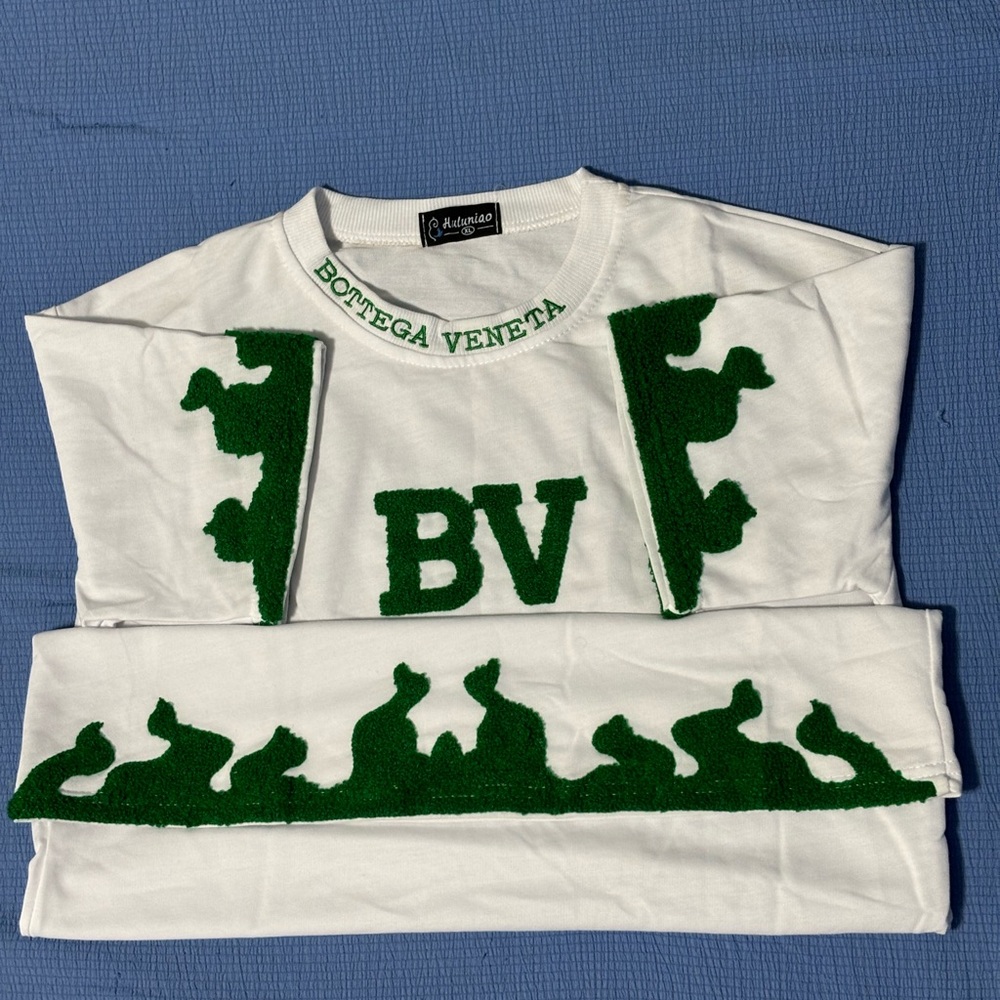 T shirt women/ girls Bottega Veneta white with graphic short sleeve size:XL new